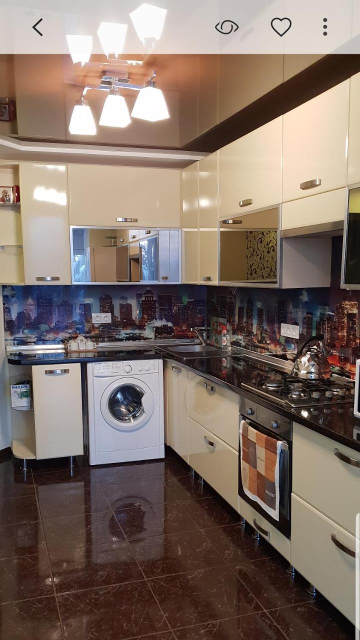 Elena'S Holiday Apartment Камианец-Подилский Екстериор снимка